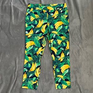 Old Navy Tropical Print Pixie Pant
